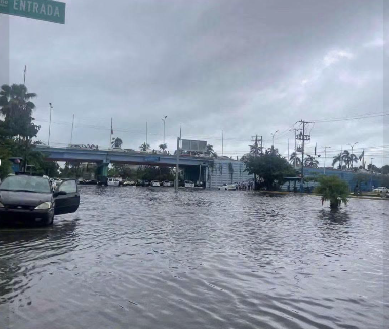 Inundaciones en Acapulco - La Cabeza de Ratón