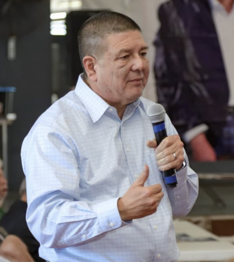 César Jauregui ---- La Cabeza De Ratón
