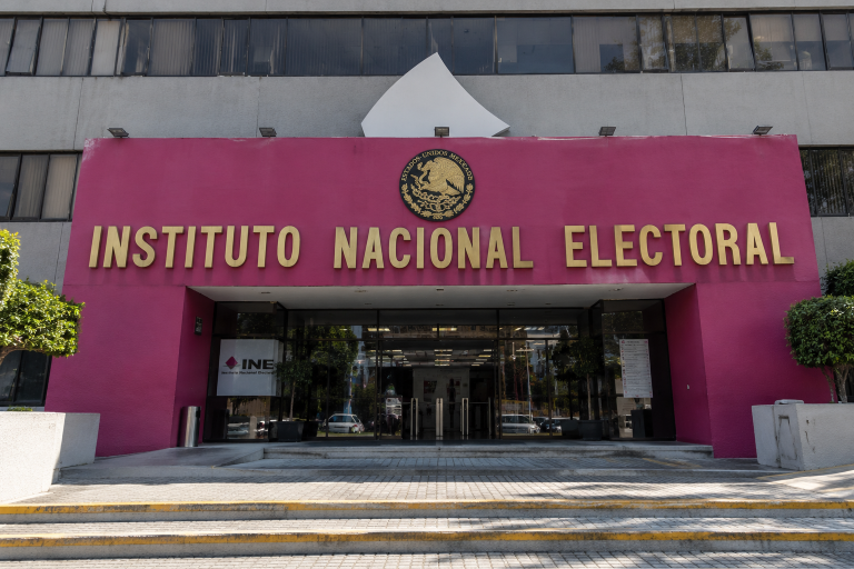 La fachada del INE