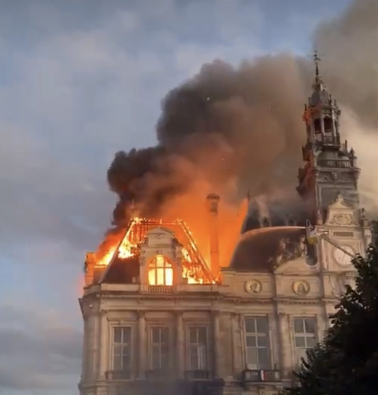 Protestas incendian Francia