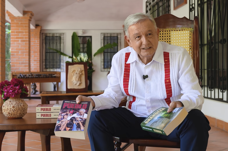 Pueblo, libro de AMLO.   La Cabeza De Ratón